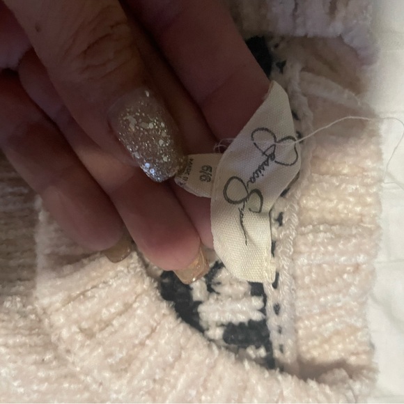 Floral Pattern Beige Sweater - Picture 2 of 2